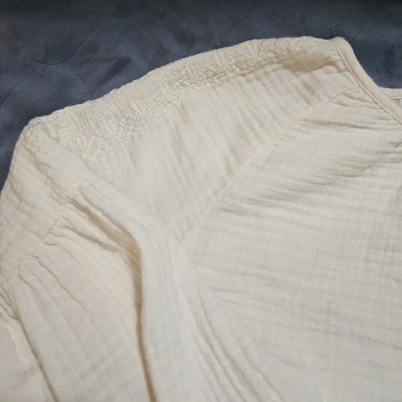 Universal Thread Cream Peasant Blouse - Picture 4 of 7